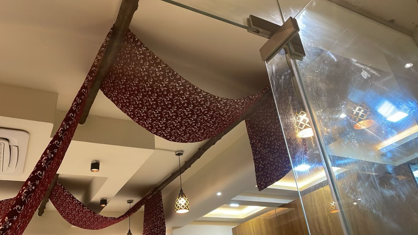 Cafe Iranica gallery 3